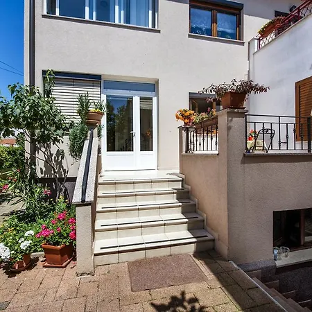 Apartman Karmen