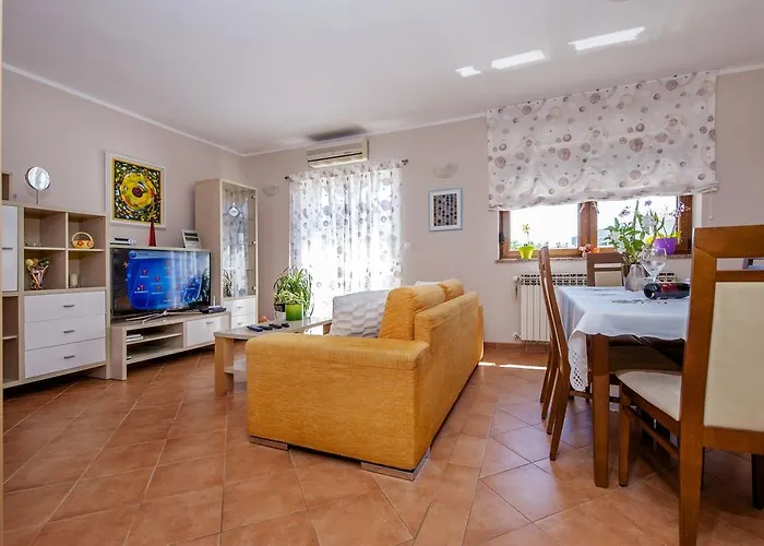Apartament Karmen