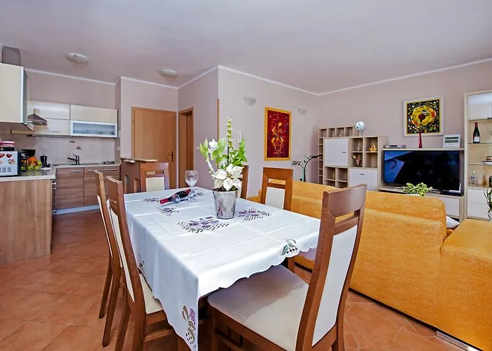 Apartament Karmen
