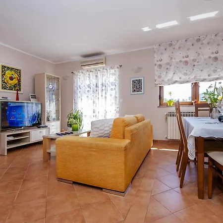 Apartament Karmen