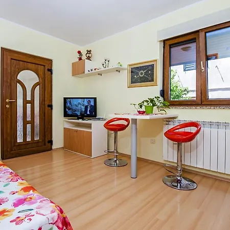 Apartament Karmen
