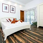 Apartment Karmen *