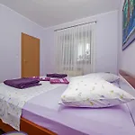Apartment Karmen *
