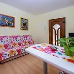Apartment Karmen *