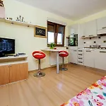 Apartment Karmen *