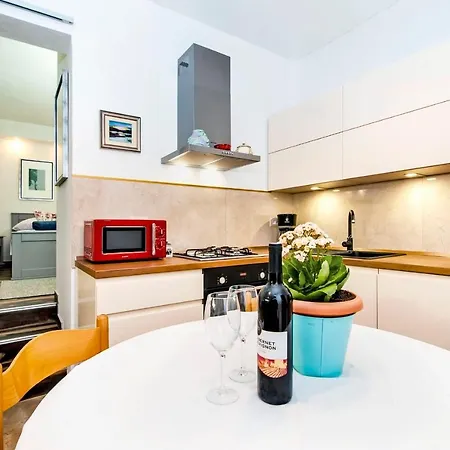 Karmen Apartman *